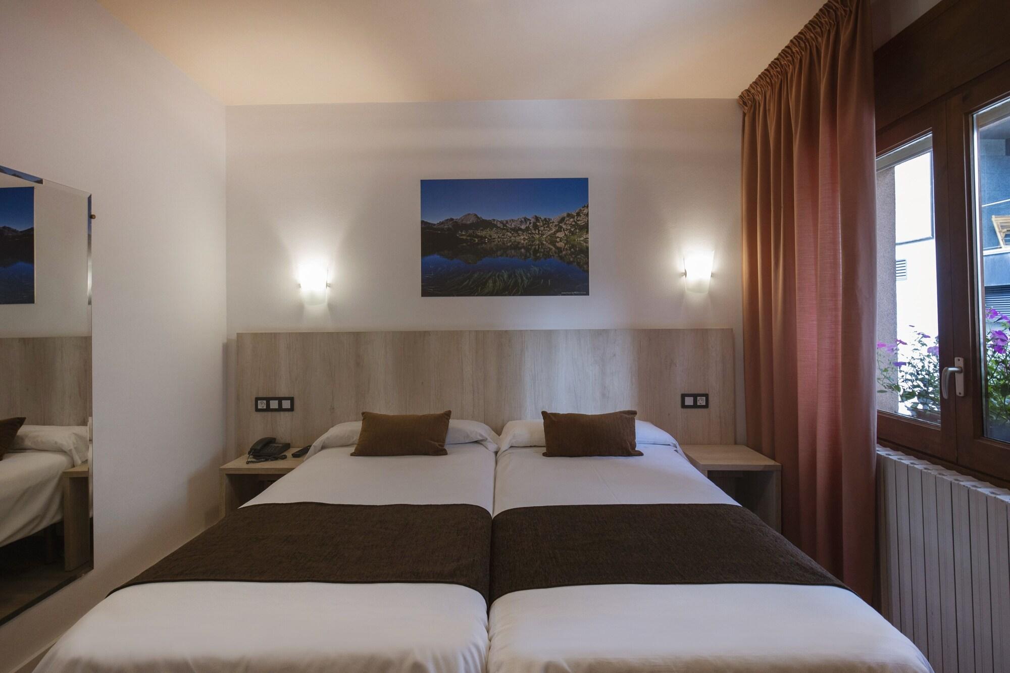 Hotel Marco Polo La Massana Exterior photo