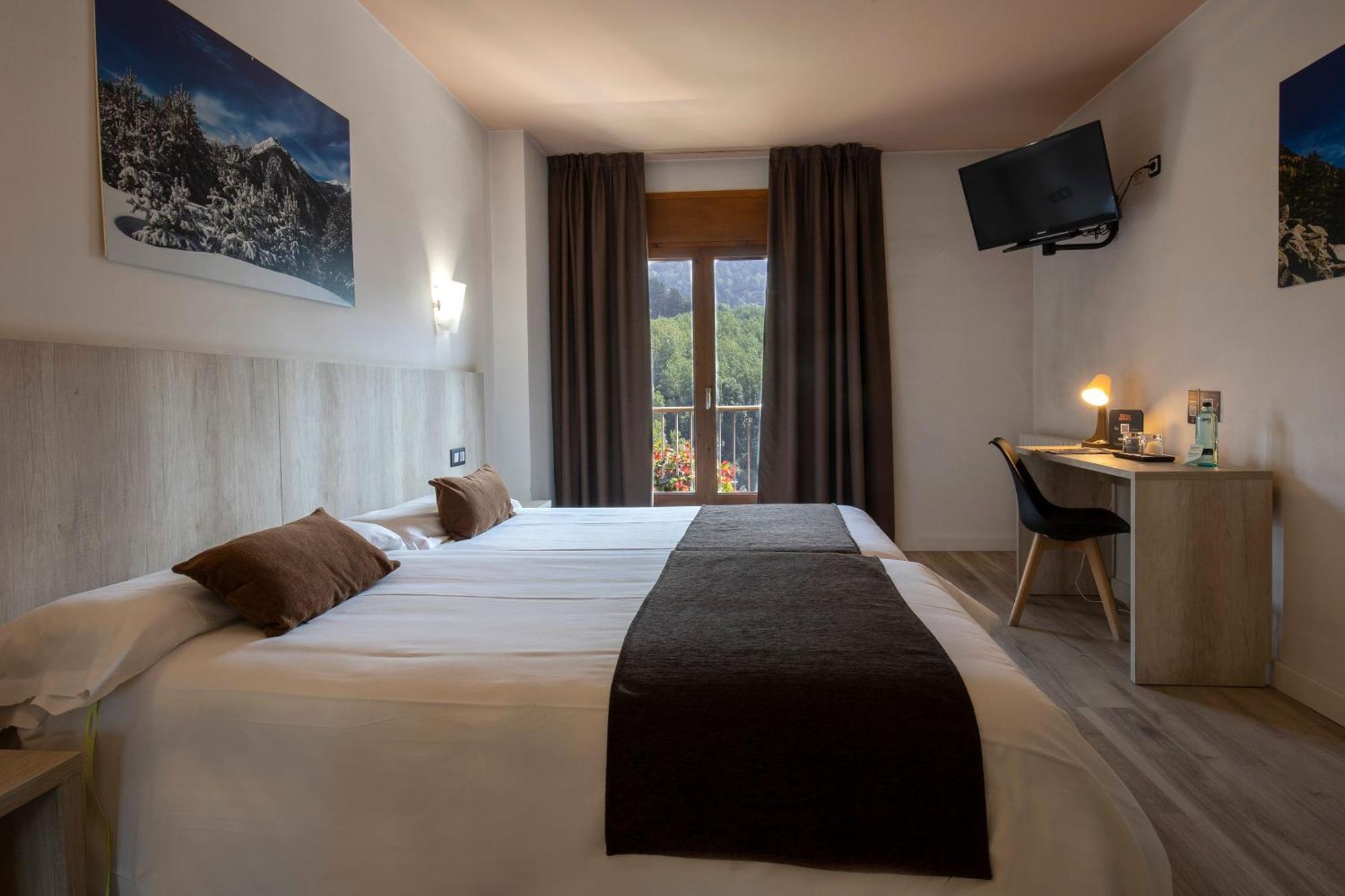 Hotel Marco Polo La Massana Exterior photo